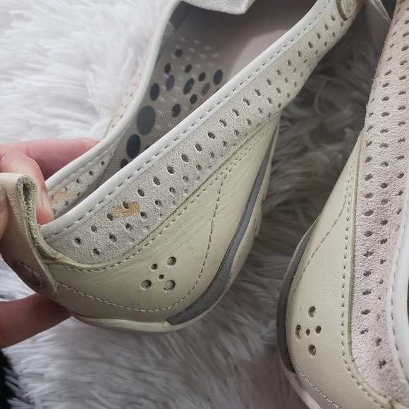 Merell Biege Slip On Tennis Shoe Sizs 9.5 - Picture 2 of 13